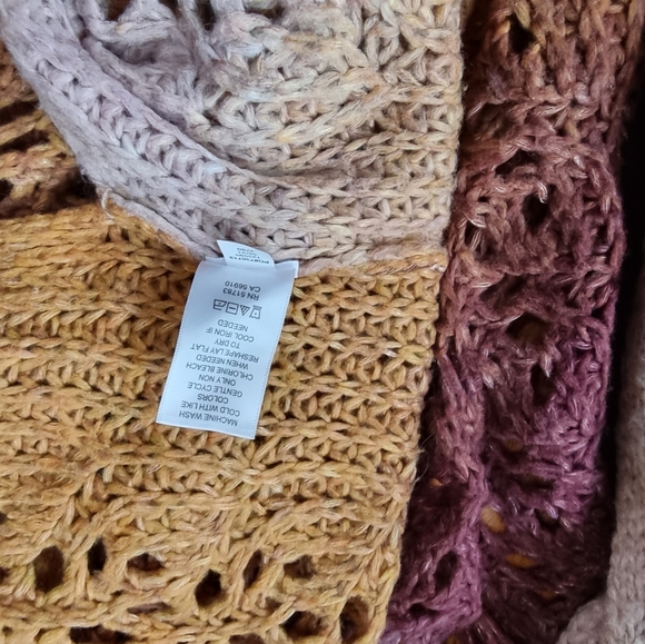 3/$40 Sale! Maurices Ombre Open Front Soft Cardigan - Picture 6 of 9